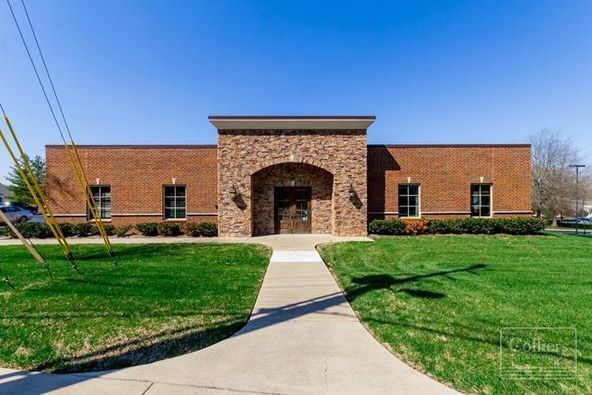 212 N Castle Heights Ave, Lebanon, TN 37087